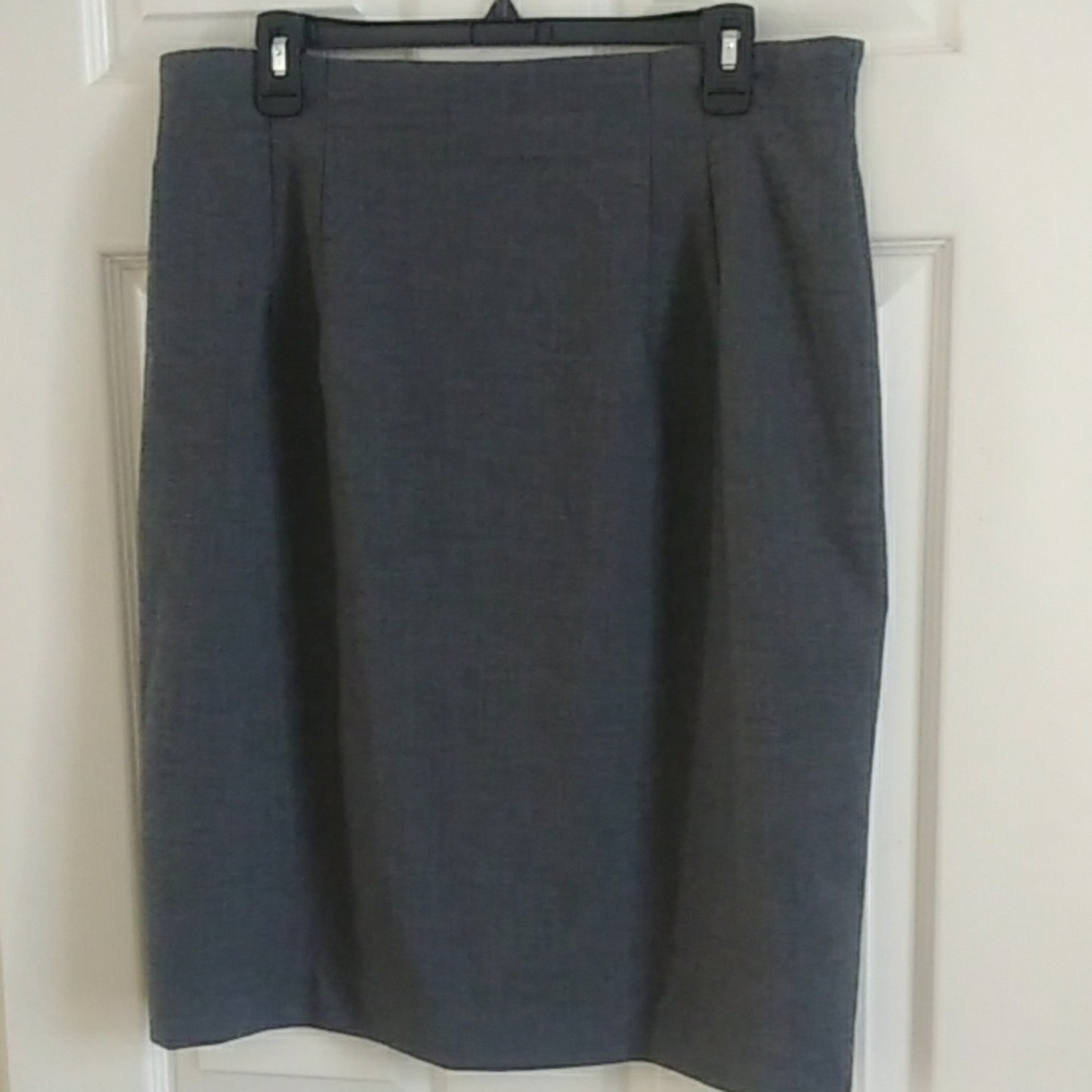 Gray Skirt - Picture 2 of 7
